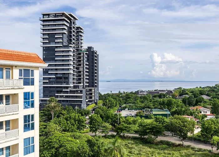 La Mirada Residence, Large 1 Bedroom Condo, Ocean Views, Beaches, 3 Pools, Restaurants