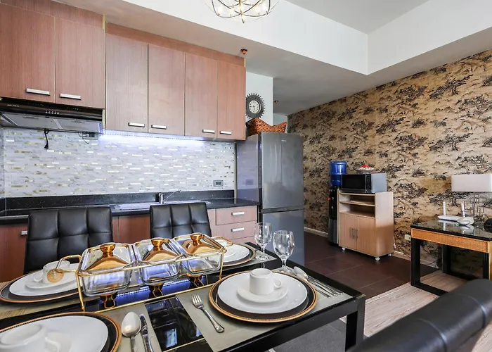 La Mirada Residence, Large 1 Bedroom Condo, Ocean Views, Beaches, 3 Pools, Restaurants